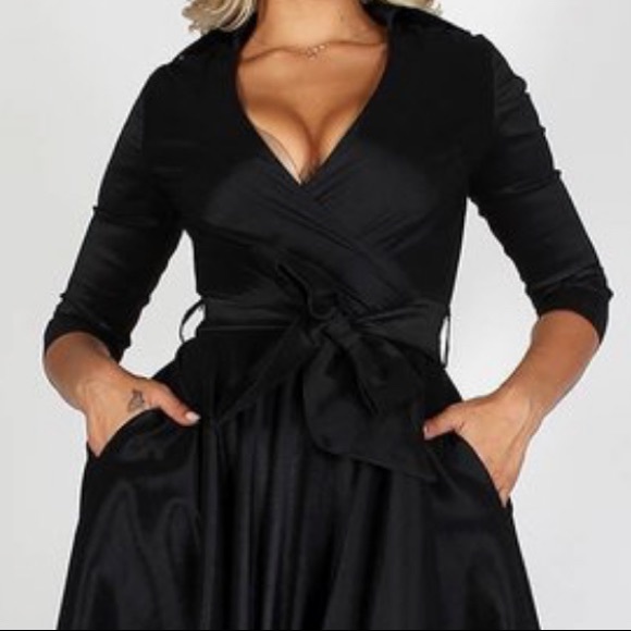 Formal/ Semi Formal Long Dress - Picture 2 of 3